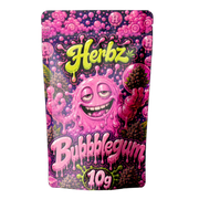 Bubblegum 25% THCA fleur indoor avec une épaisse couche de trichomes givrée sur fond noir
