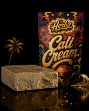 Hash statique Cali Cream devant un emballage Herbz 10g coloré