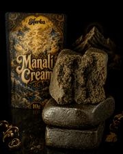 Hash Manali Cream static devant l'emballage Herbz sur fond noir