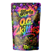 O.G. Zkittles 24% THCA tête hybride avec couche de trichomes givrée sur fond noir